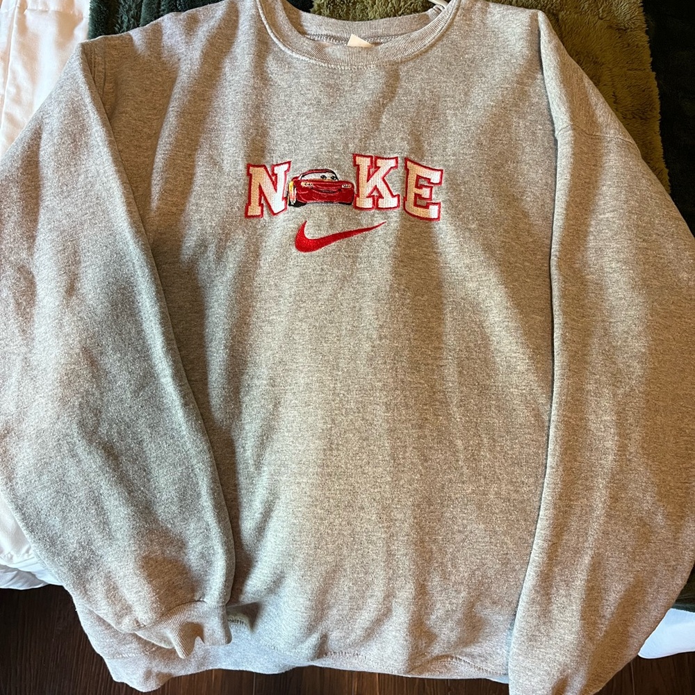Nike Gray and Red Men's Sweatshirt CARS